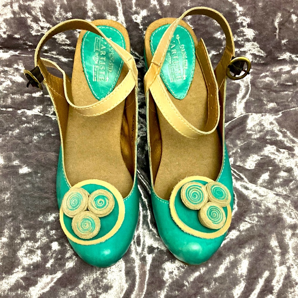 L’artiste Spring Step Adorn aqua ankle strap sandal